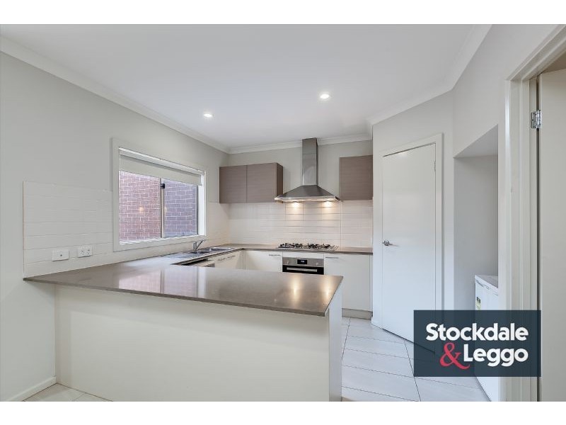 31 Palisades Blvd, South Morang VIC 3752