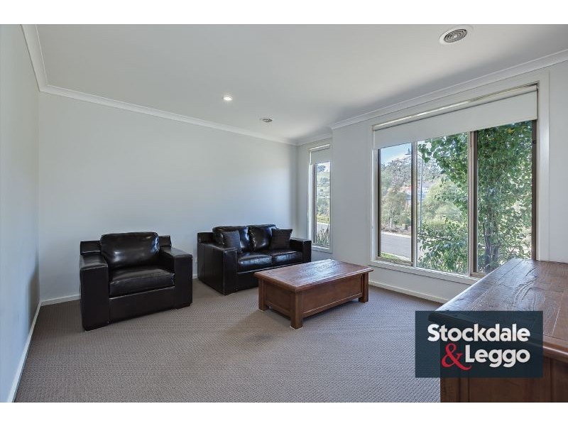 31 Palisades Blvd, South Morang VIC 3752