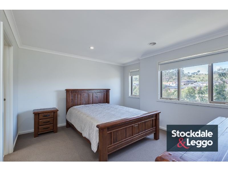 31 Palisades Blvd, South Morang VIC 3752