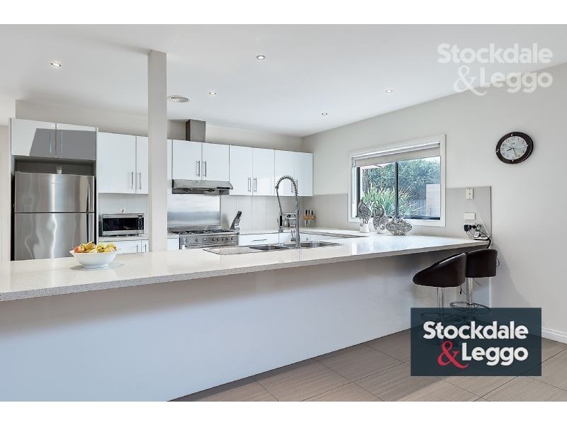 6 Yoemans Drive, Mernda VIC 3754