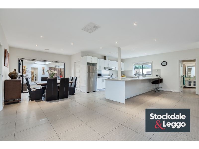 6 Yoemans Drive, Mernda VIC 3754