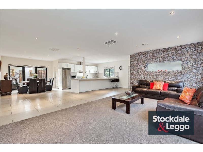 6 Yoemans Drive, Mernda VIC 3754