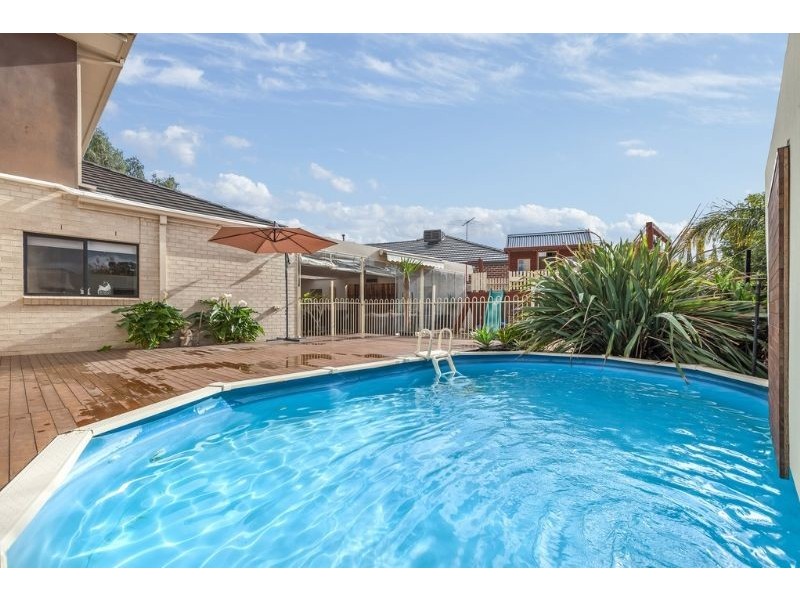 6 Yoemans Drive, Mernda VIC 3754