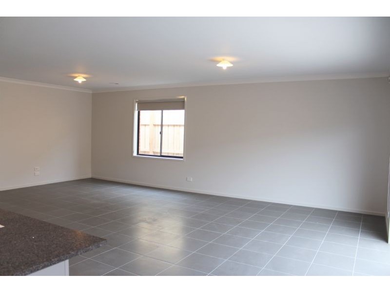 24 Maurice Way, Mernda VIC 3754