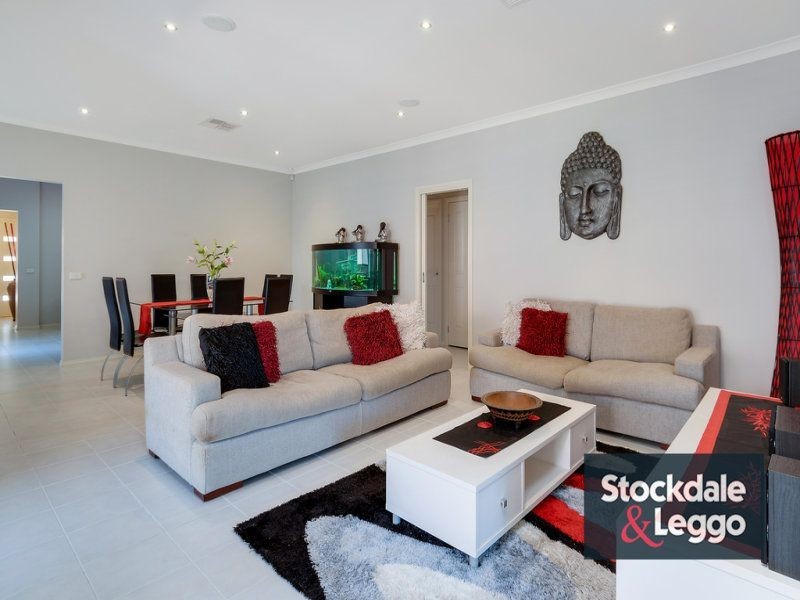 19 Le Page Run, South Morang VIC 3752