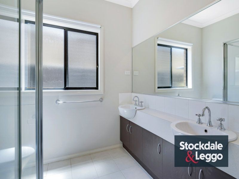 19 Le Page Run, South Morang VIC 3752