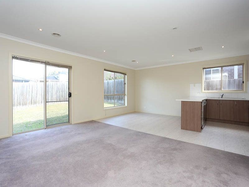 6 Sunnybrae Drive, Mernda VIC 3754