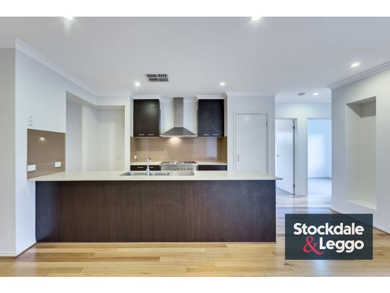 17 Panton Gap, South Morang VIC 3752