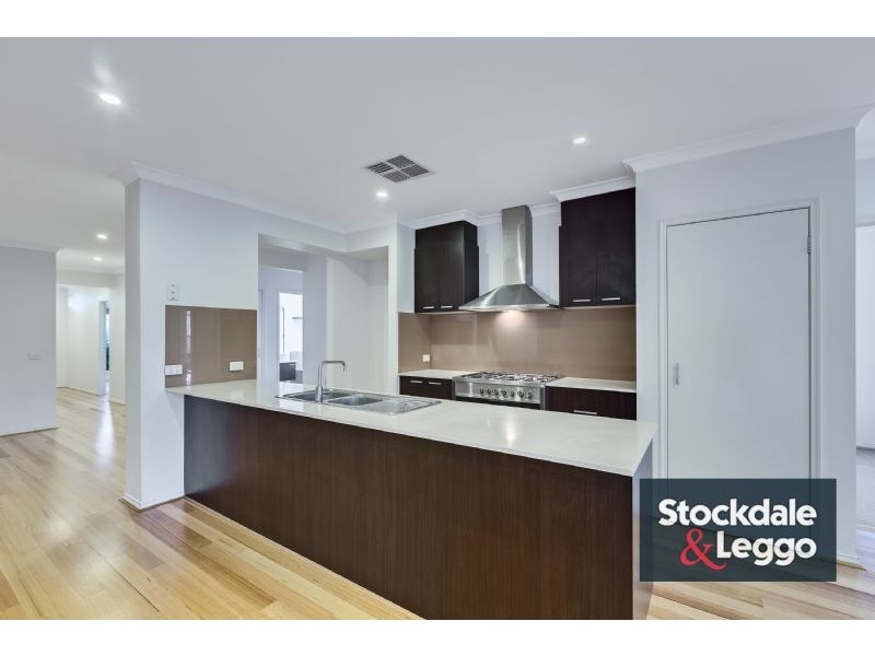 17 Panton Gap, South Morang VIC 3752