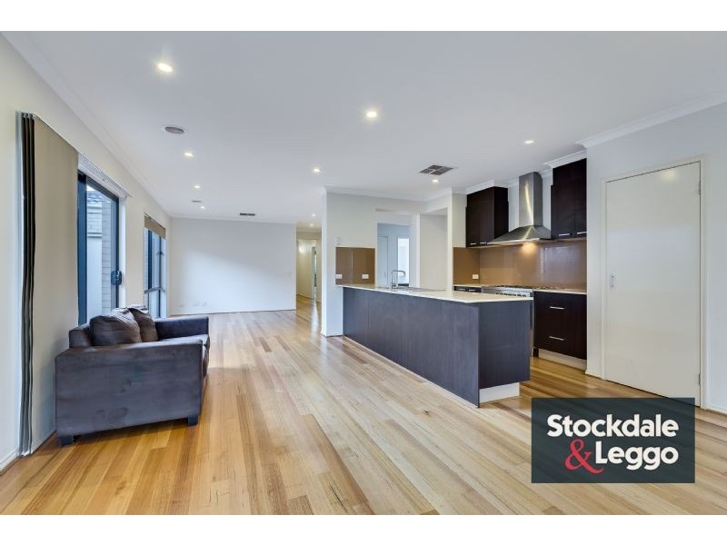 17 Panton Gap, South Morang VIC 3752