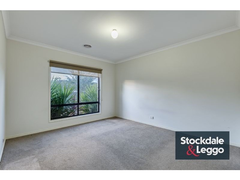 17 Panton Gap, South Morang VIC 3752