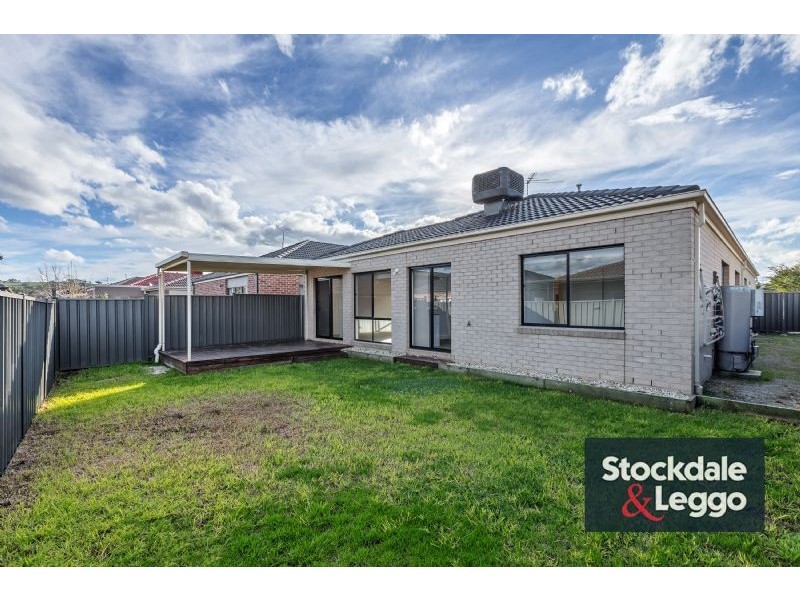 17 Panton Gap, South Morang VIC 3752