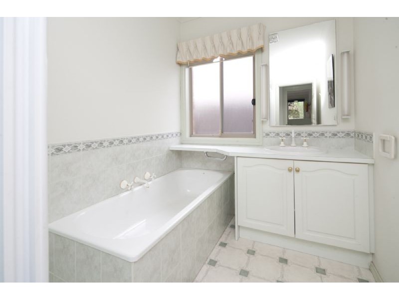 Ringwood East VIC 3135