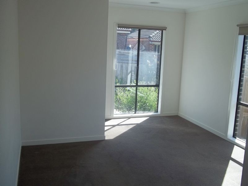 2/12 Farnham Road, Bayswater VIC 3153