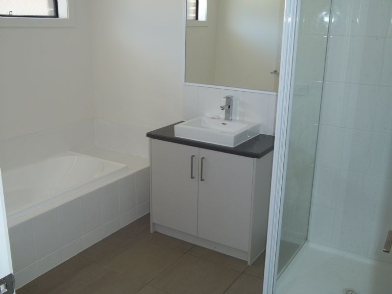 2/12 Farnham Road, Bayswater VIC 3153