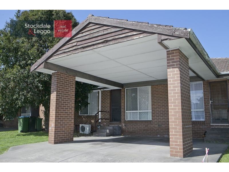 2/65 Hewish Road, Croydon VIC 3136