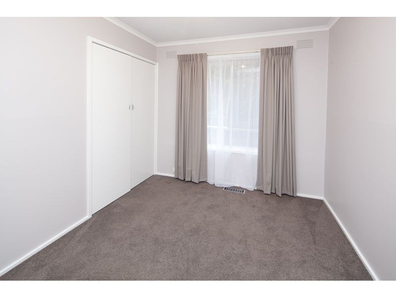 32 Croydondale Drive, Mooroolbark VIC 3138