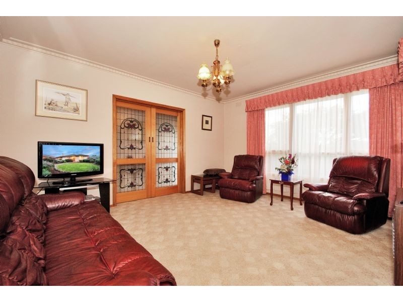 9 Streeton Road, Bayswater VIC 3153