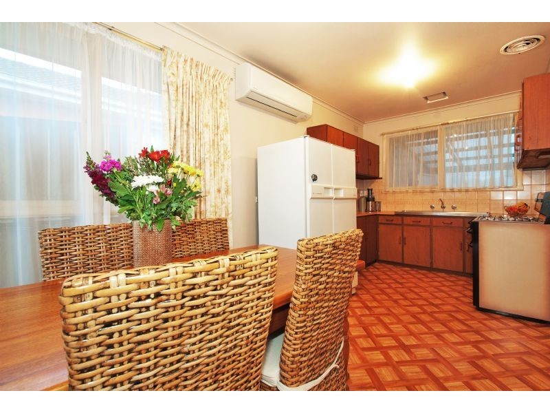 9 Streeton Road, Bayswater VIC 3153