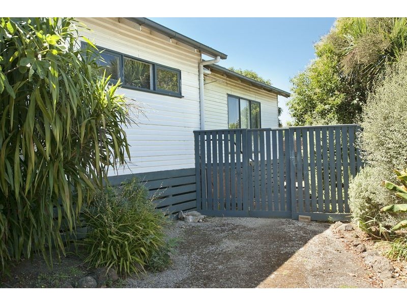 2/13 Charles Street, Ringwood East VIC 3135