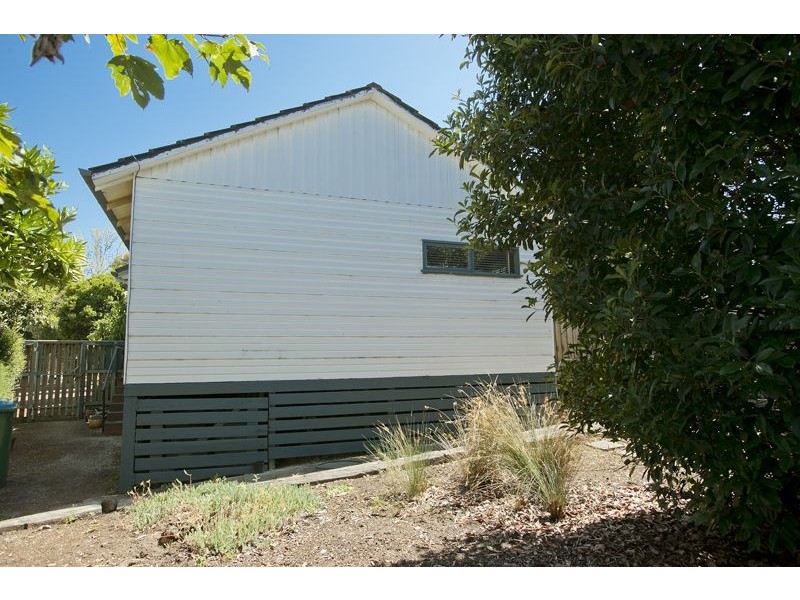 2/13 Charles Street, Ringwood East VIC 3135