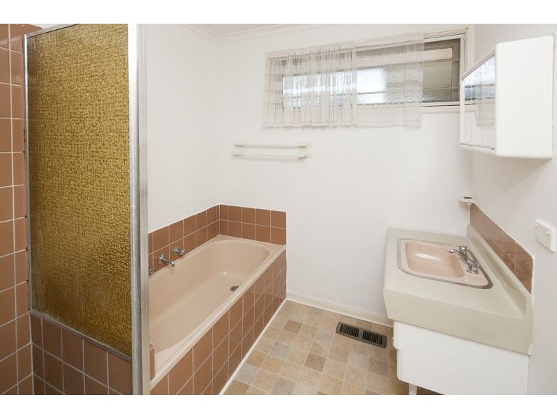 4 Victoria Road, Bayswater VIC 3153