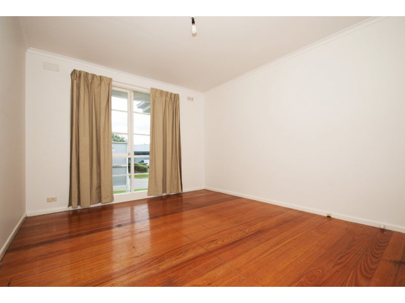 2/6 Railway Parade, Bayswater VIC 3153