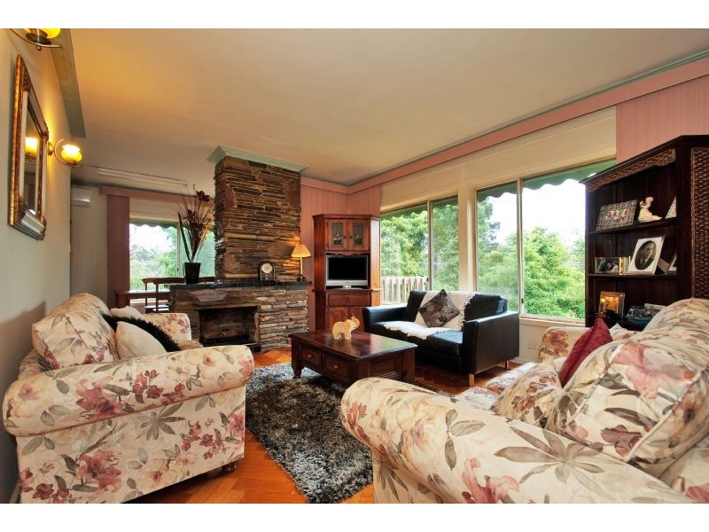 64 Greenhill Rd, Bayswater North VIC 3153