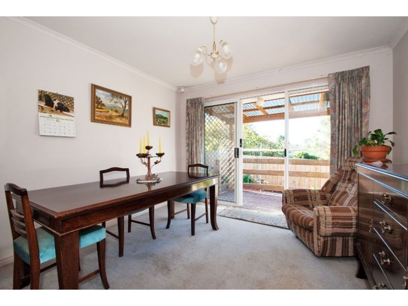 2/41A Vinter Ave, Croydon VIC 3136