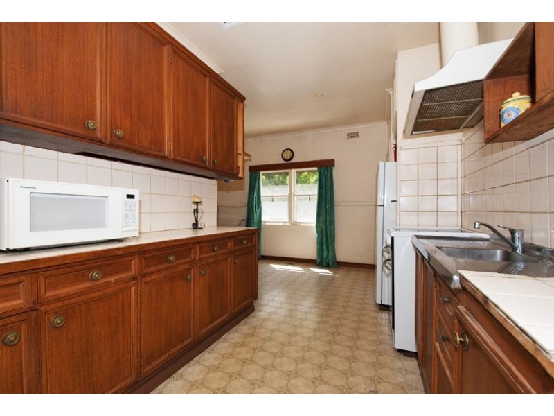 24 Maple Street, Bayswater VIC 3153