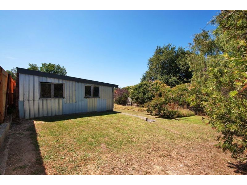 24 Maple Street, Bayswater VIC 3153