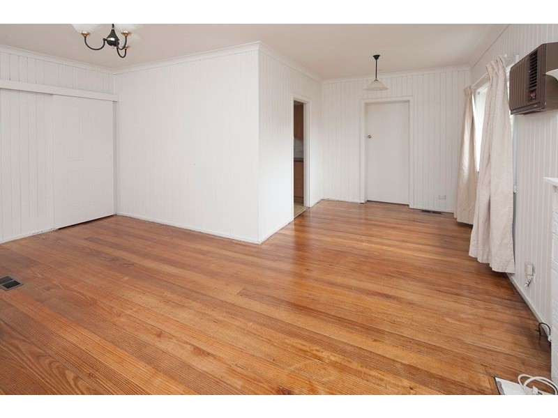 4 Edinburgh Road, Bayswater VIC 3153