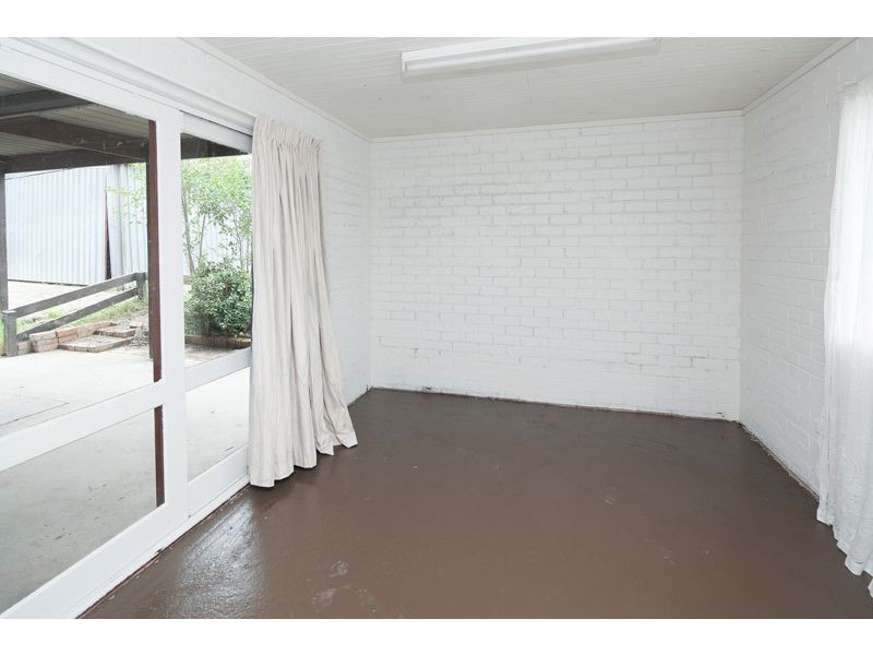 4 Edinburgh Road, Bayswater VIC 3153