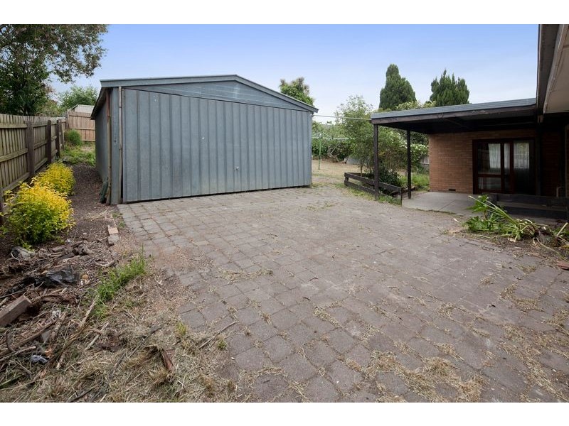 4 Edinburgh Road, Bayswater VIC 3153