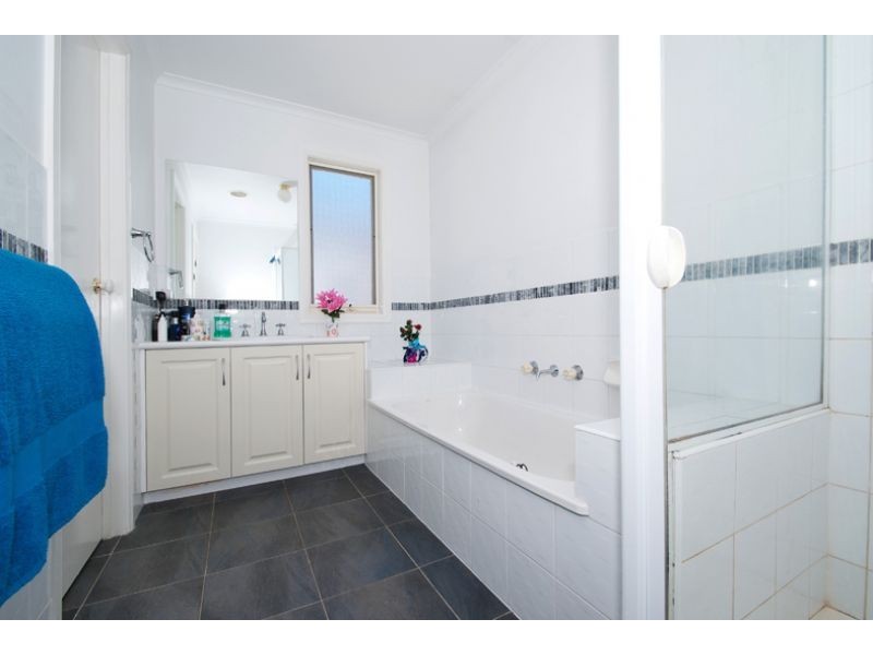 2/23 High Steet, Bayswater VIC 3153