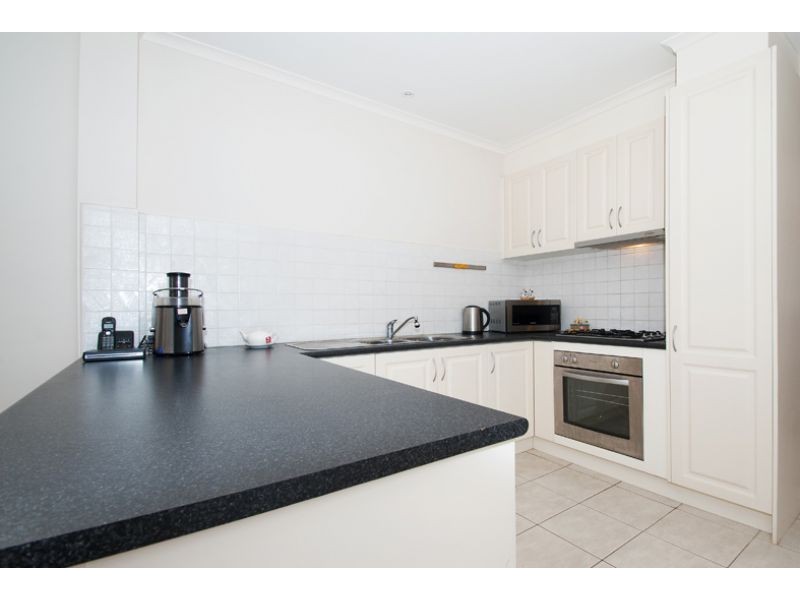 2/23 High Steet, Bayswater VIC 3153