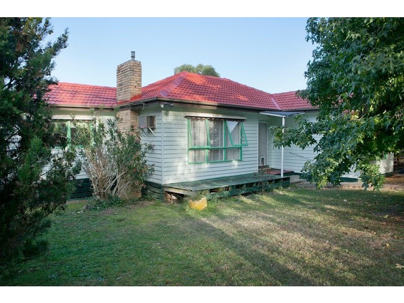 15 Mariana Avenue, Croydon South VIC 3136