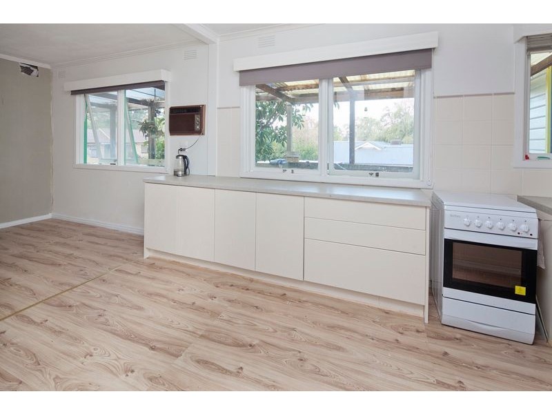 15 Mariana Avenue, Croydon South VIC 3136