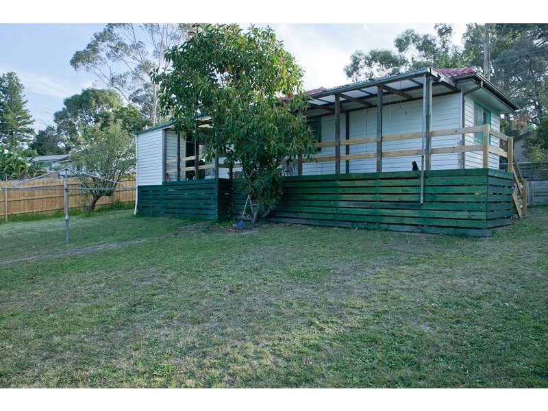 15 Mariana Avenue, Croydon South VIC 3136