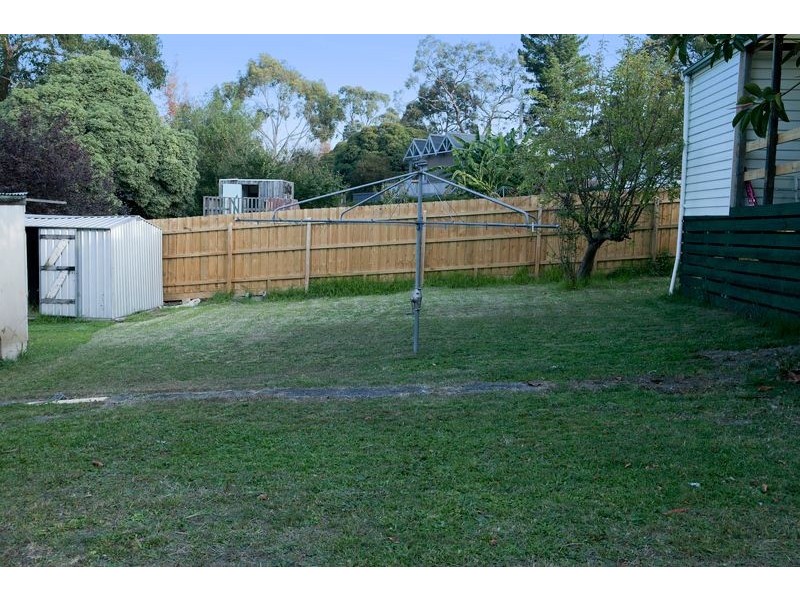 15 Mariana Avenue, Croydon South VIC 3136