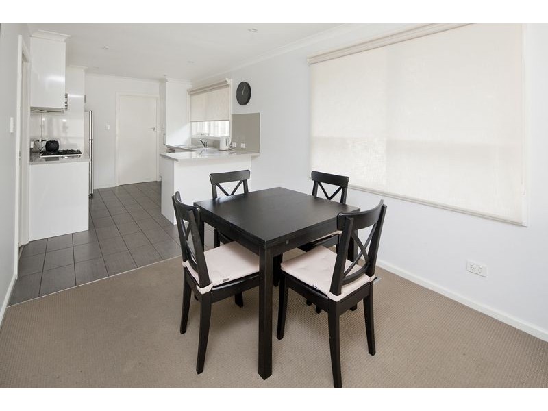 2/41 Orange Grove, Bayswater VIC 3153