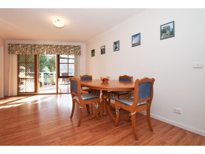2/7 Tintern Avenue, Bayswater North VIC 3153
