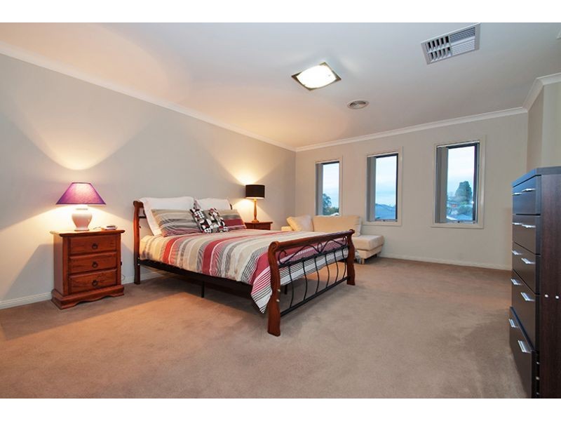 4 James Hosie Court, Bayswater North VIC 3153