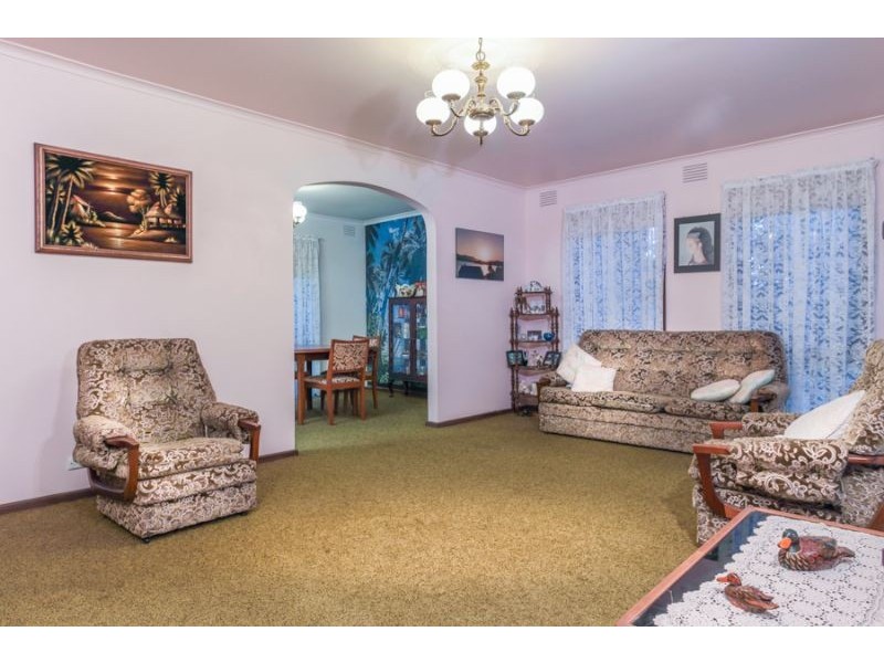 2 Winchester Drive, Bayswater North VIC 3153