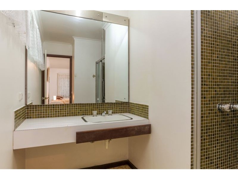 2 Winchester Drive, Bayswater North VIC 3153