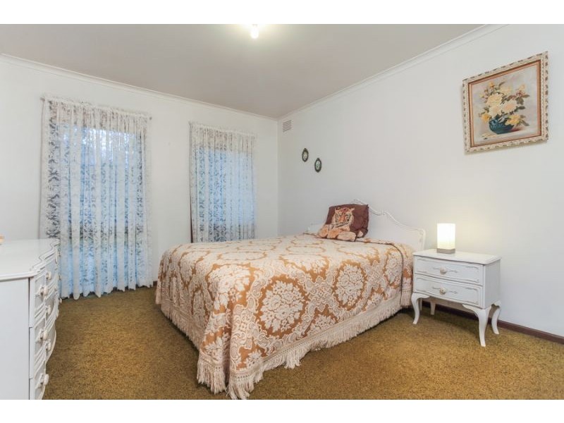 2 Winchester Drive, Bayswater North VIC 3153