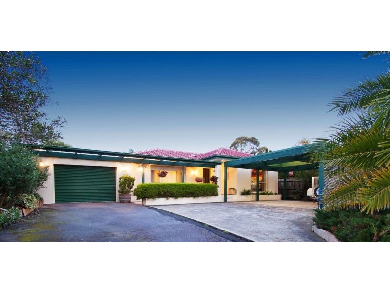 19 Falconer Crescent, Bayswater North VIC 3153