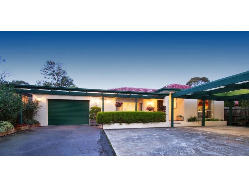 19 Falconer Crescent, Bayswater North VIC 3153