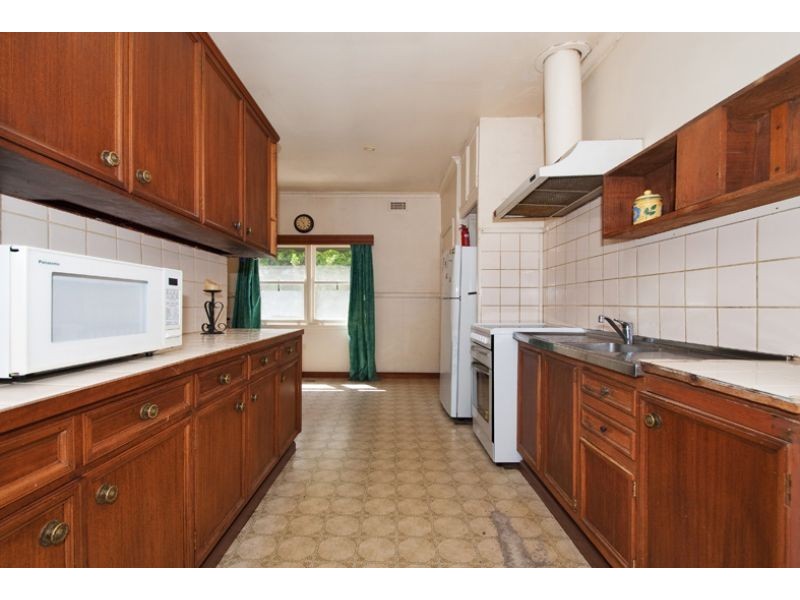 24 Maple Street, Bayswater VIC 3153