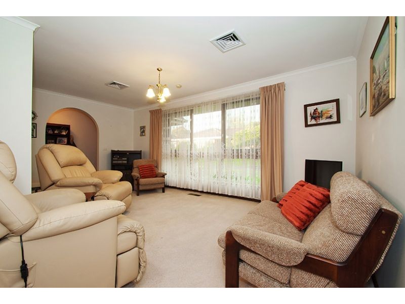 2/9-11 Elmhurst Road, Bayswater North VIC 3153